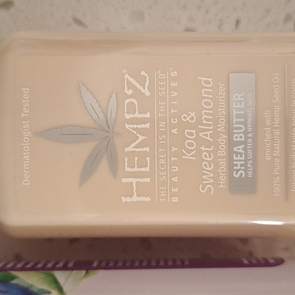 Hempz Ultimate Bundle - Picture 3 of 6